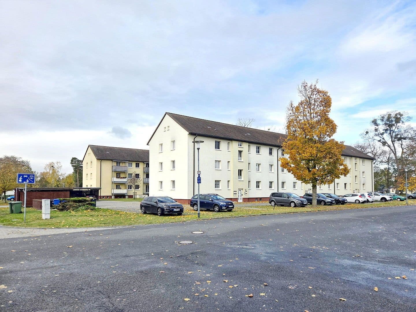 Prodej domu 3.097 m², pozemek 6.717 m², Haidelausigker Weg 2-6, Dessau-Roßlau OT Kochstedt, Sasko-Anhaltsko Prodej domu 3.097 m², pozemek 6.717 m², Haidelausigker Weg 2-6, Dessau-Roßlau OT Kochstedt, Sasko-Anhaltsko