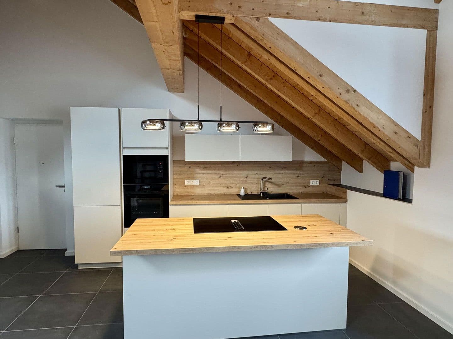 Pronájem bytu 3+1 70 m², Bous, Země Sársko Pronájem bytu 3+1 70 m², Bous, Země Sársko