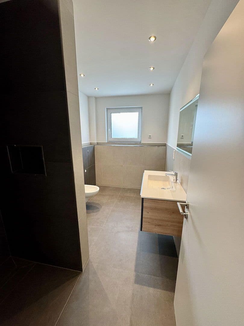 Pronájem bytu 3+1 70 m², Bous, Země Sársko Pronájem bytu 3+1 70 m², Bous, Země Sársko