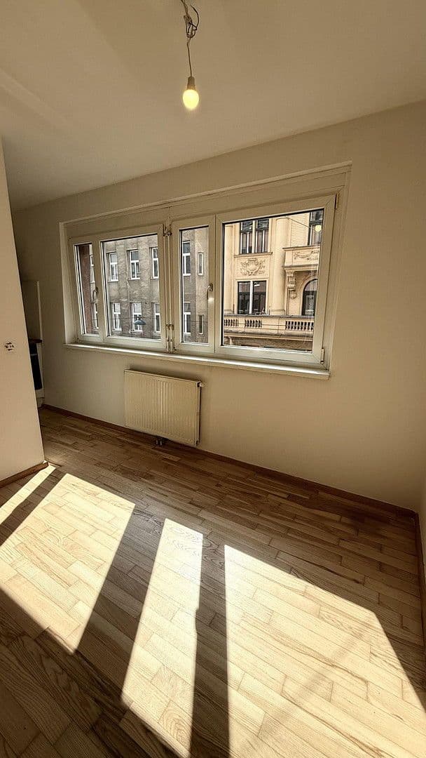 Pronájem bytu 2+1 40 m², Hernalser Hauptstraße 22, Wien, Wien Pronájem bytu 2+1 40 m², Hernalser Hauptstraße 22, Wien, Wien