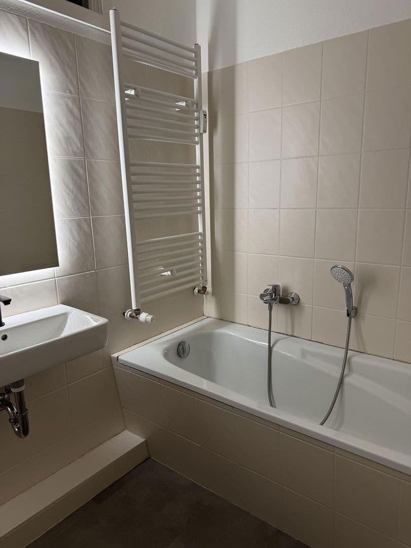 Pronájem bytu 1+1 26 m², Johannes-Kirsch Straße 19, Magdeburg, Sasko-Anhaltsko Pronájem bytu 1+1 26 m², Johannes-Kirsch Straße 19, Magdeburg, Sasko-Anhaltsko