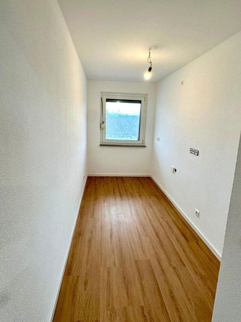 Prodej bytu 3+1 75 m², Hohenstaufenstrasse 100, Göppingen, Bádensko-Württembersko Prodej bytu 3+1 75 m², Hohenstaufenstrasse 100, Göppingen, Bádensko-Württembersko