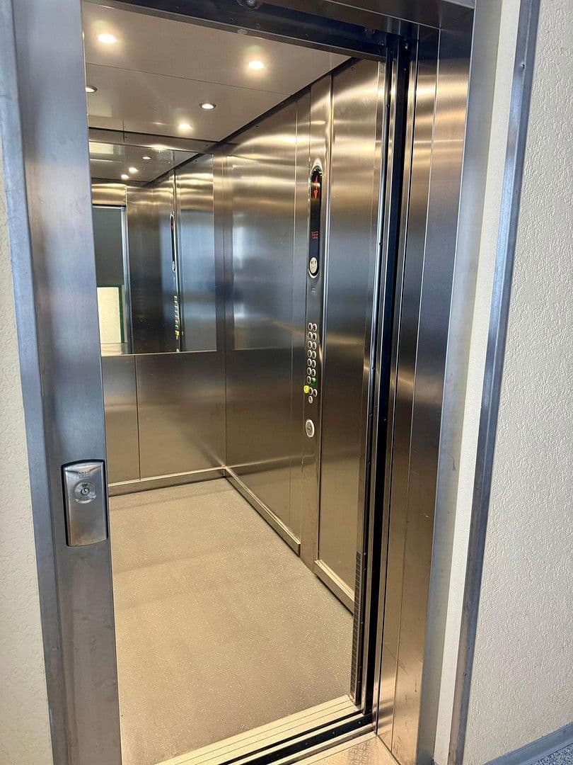 Prodej bytu 3+1 75 m², Hohenstaufenstrasse 100, Göppingen, Bádensko-Württembersko Prodej bytu 3+1 75 m², Hohenstaufenstrasse 100, Göppingen, Bádensko-Württembersko