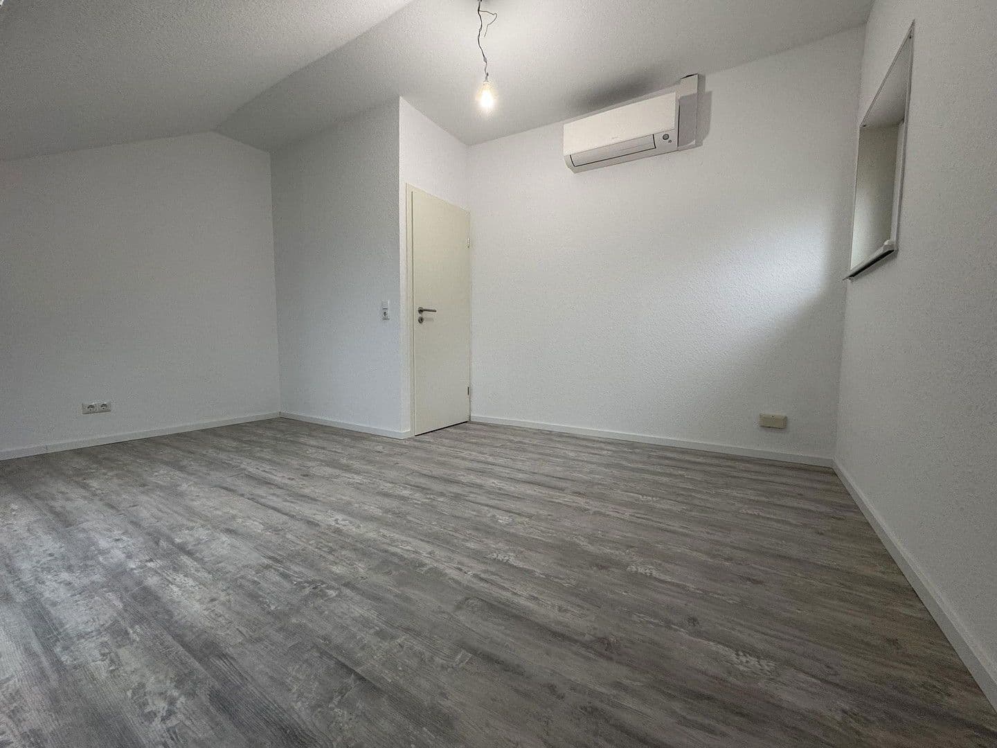 Pronájem bytu 4+1 86 m², Gernotstraße 6, Gernsheim, Hessen Pronájem bytu 4+1 86 m², Gernotstraße 6, Gernsheim, Hessen