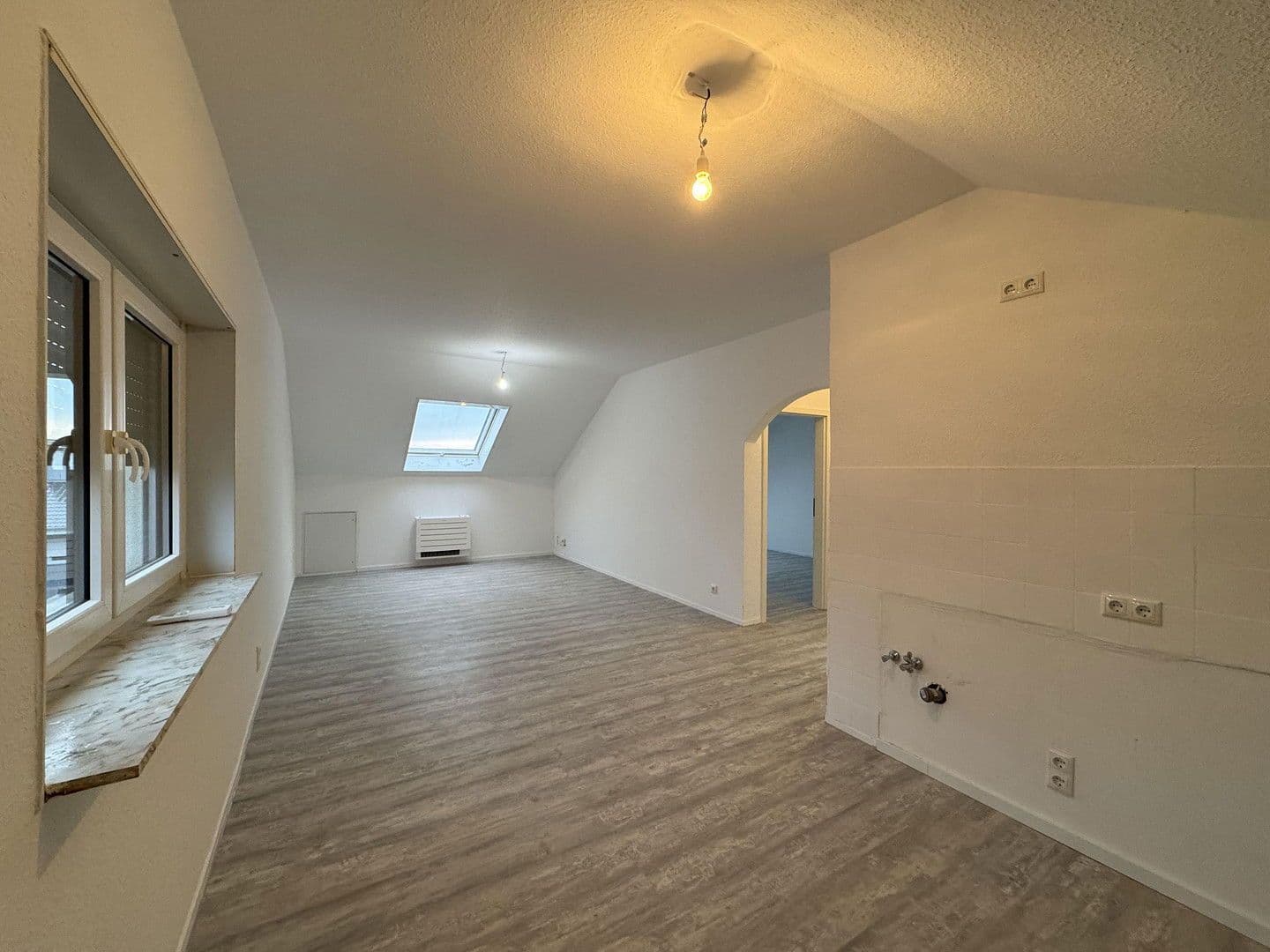 Pronájem bytu 4+1 86 m², Gernotstraße 6, Gernsheim, Hessen Pronájem bytu 4+1 86 m², Gernotstraße 6, Gernsheim, Hessen