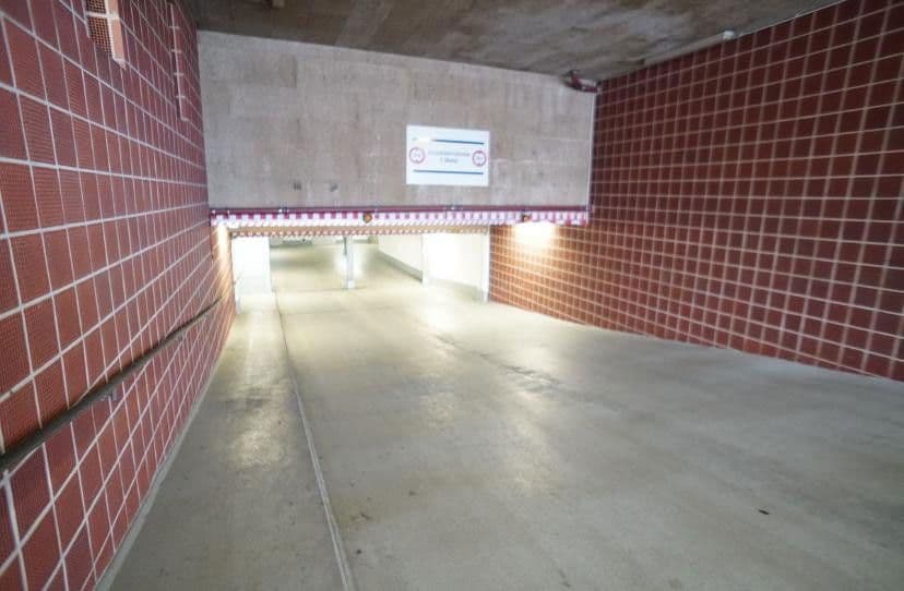 Pronájem garáže, Augsburger Str. 15, Augsburg, Bavorsko Pronájem garáže, Augsburger Str. 15, Augsburg, Bavorsko