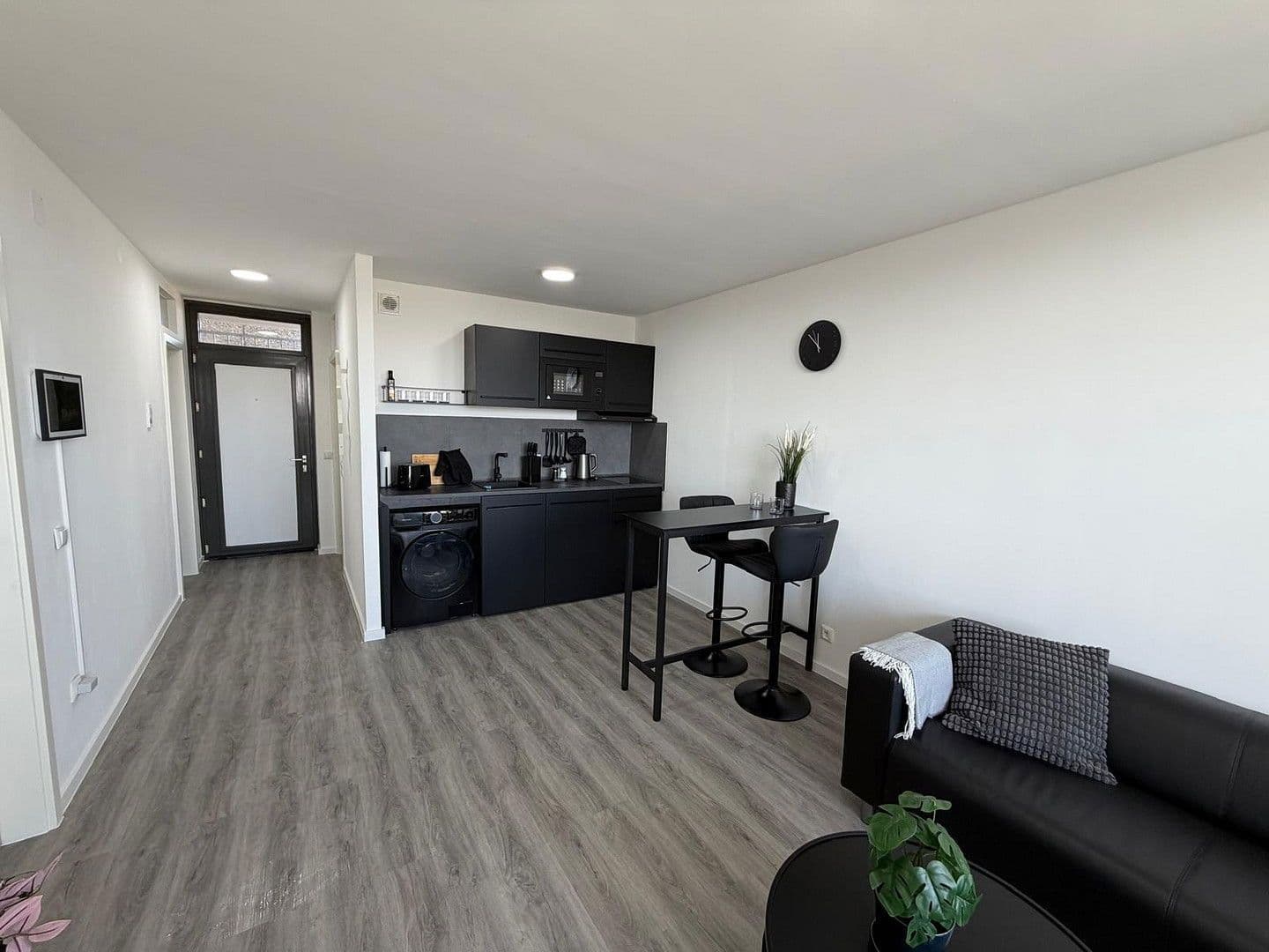 Pronájem bytu 2+1 55 m², St. Johann 6, Erlangen, Bavorsko Pronájem bytu 2+1 55 m², St. Johann 6, Erlangen, Bavorsko