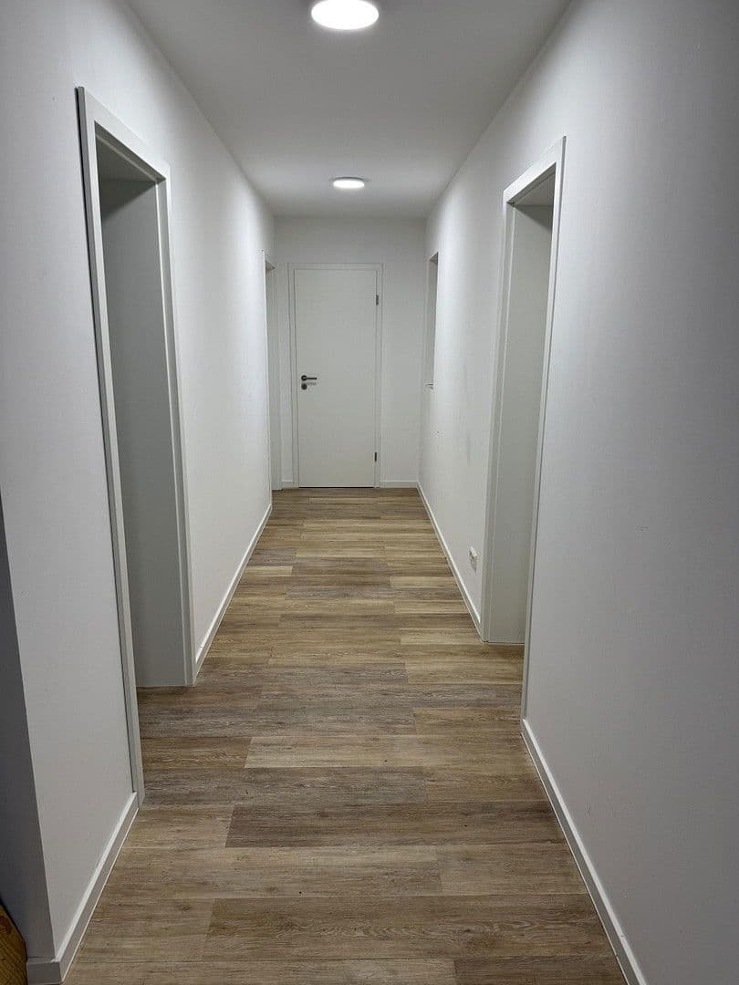 Prodej domu 450 m², pozemek 377 m², Elkenroth, Porýní-Falc Prodej domu 450 m², pozemek 377 m², Elkenroth, Porýní-Falc