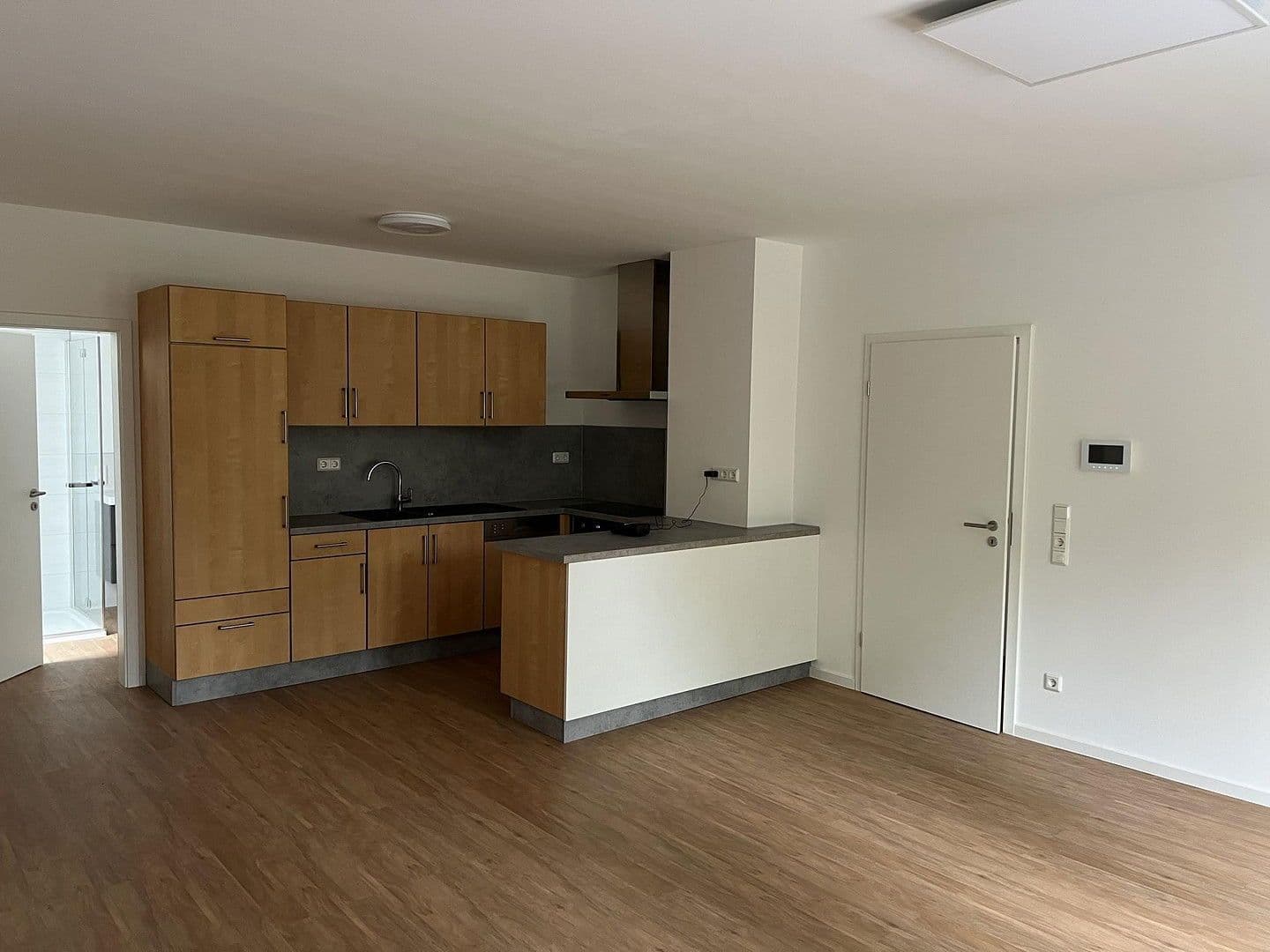 Prodej domu 450 m², pozemek 377 m², Elkenroth, Porýní-Falc Prodej domu 450 m², pozemek 377 m², Elkenroth, Porýní-Falc