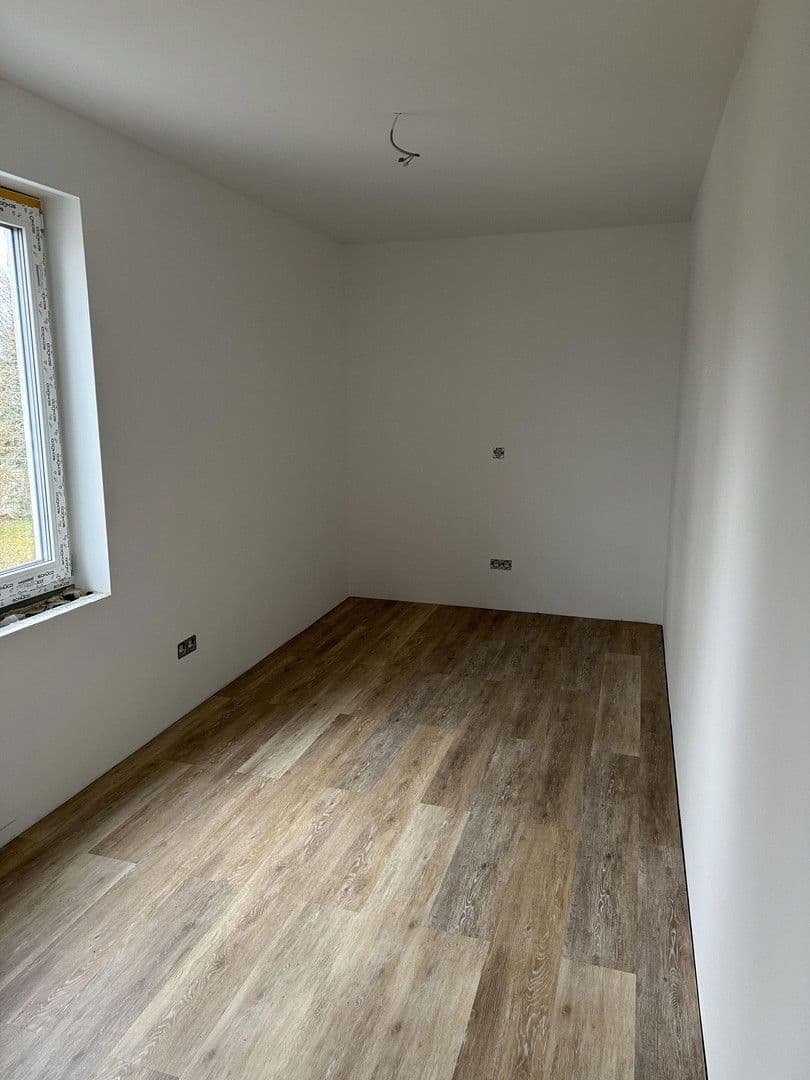 Prodej domu 450 m², pozemek 377 m², Elkenroth, Porýní-Falc Prodej domu 450 m², pozemek 377 m², Elkenroth, Porýní-Falc