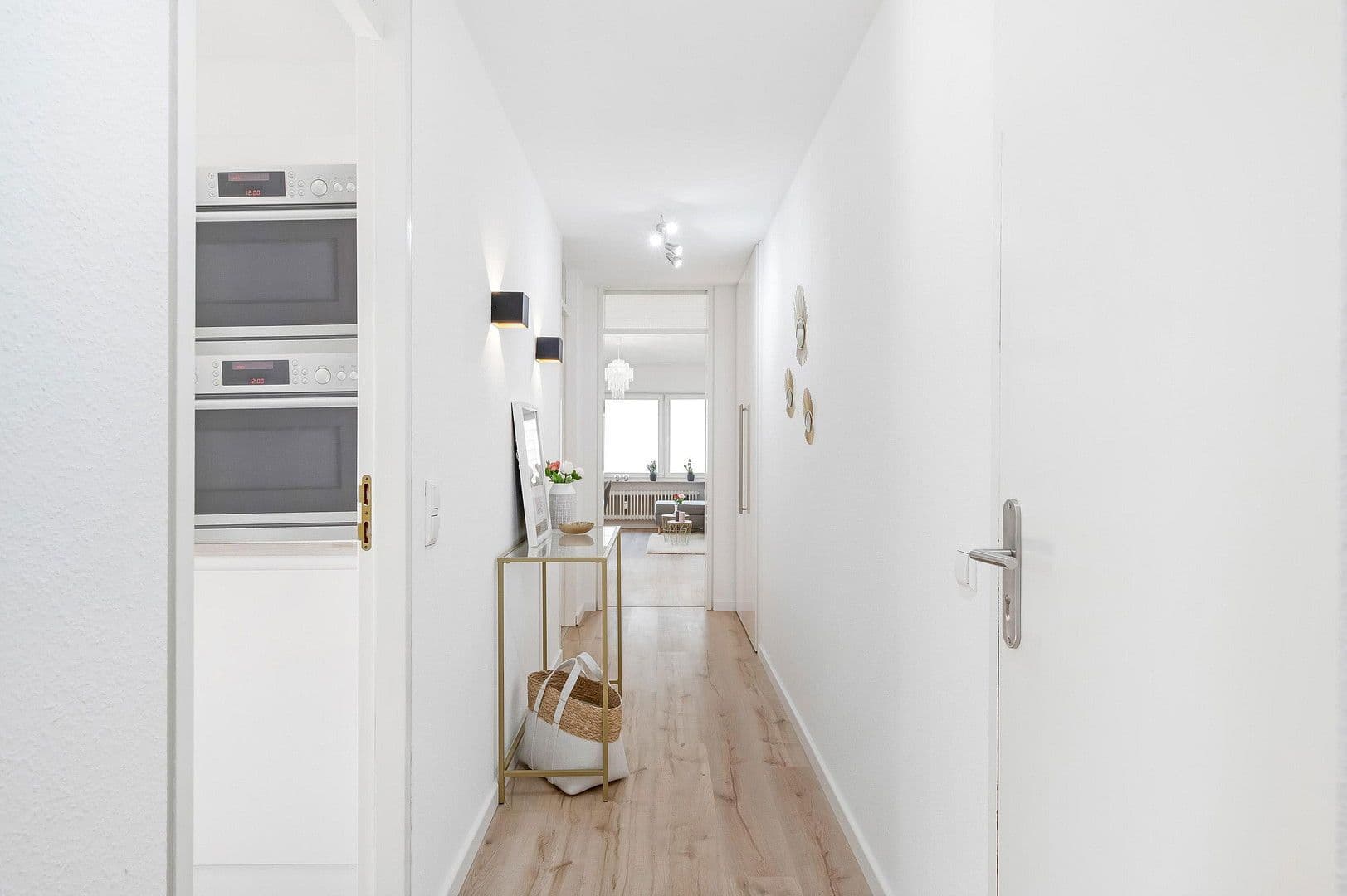 Prodej bytu 3+1 75 m², Augustenstrasse 108, Stuttgart, Bádensko-Württembersko Prodej bytu 3+1 75 m², Augustenstrasse 108, Stuttgart, Bádensko-Württembersko