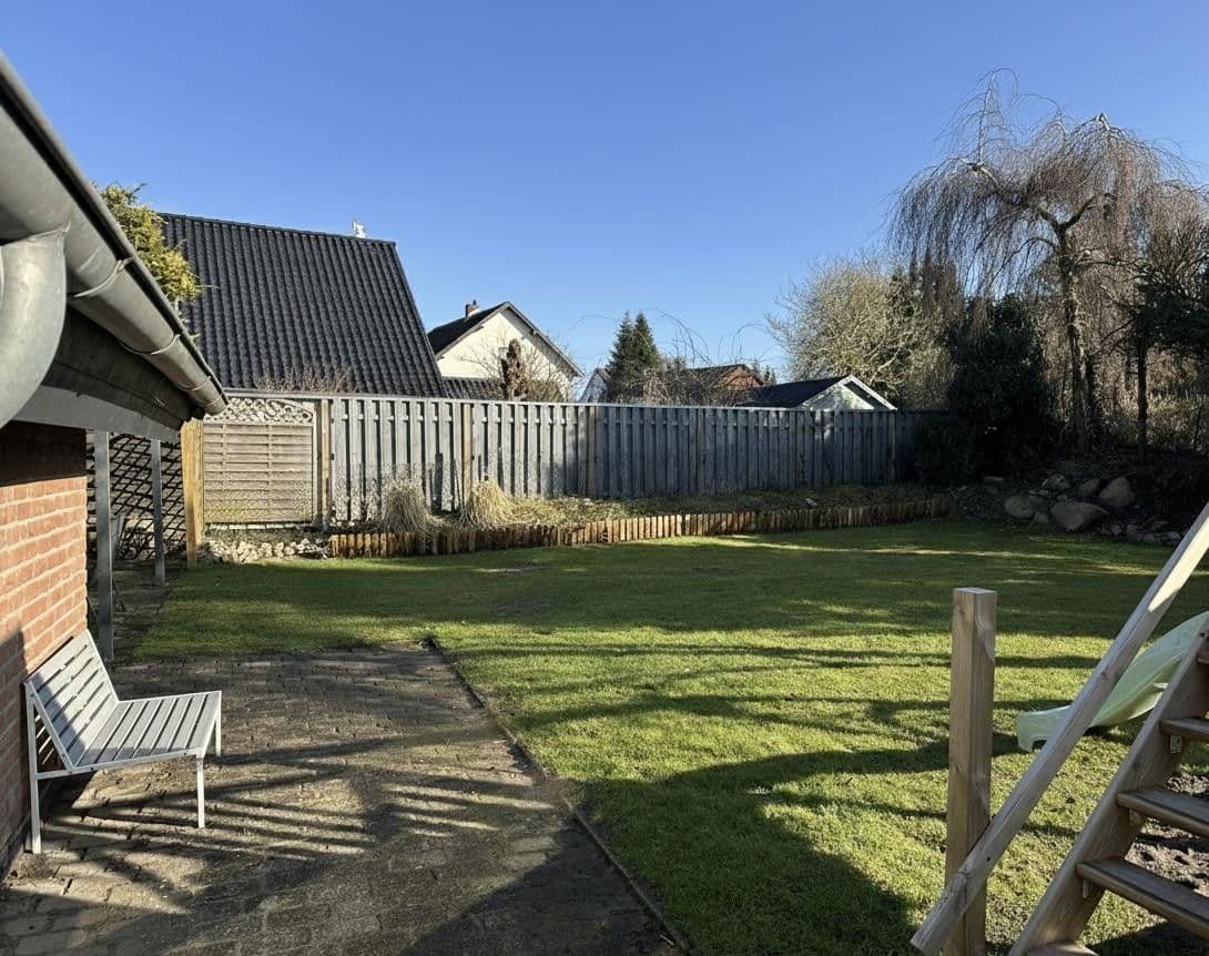 Prodej domu 109 m², pozemek 450 m², Steinburg, Šlesvicko-Holštýnsko Prodej domu 109 m², pozemek 450 m², Steinburg, Šlesvicko-Holštýnsko