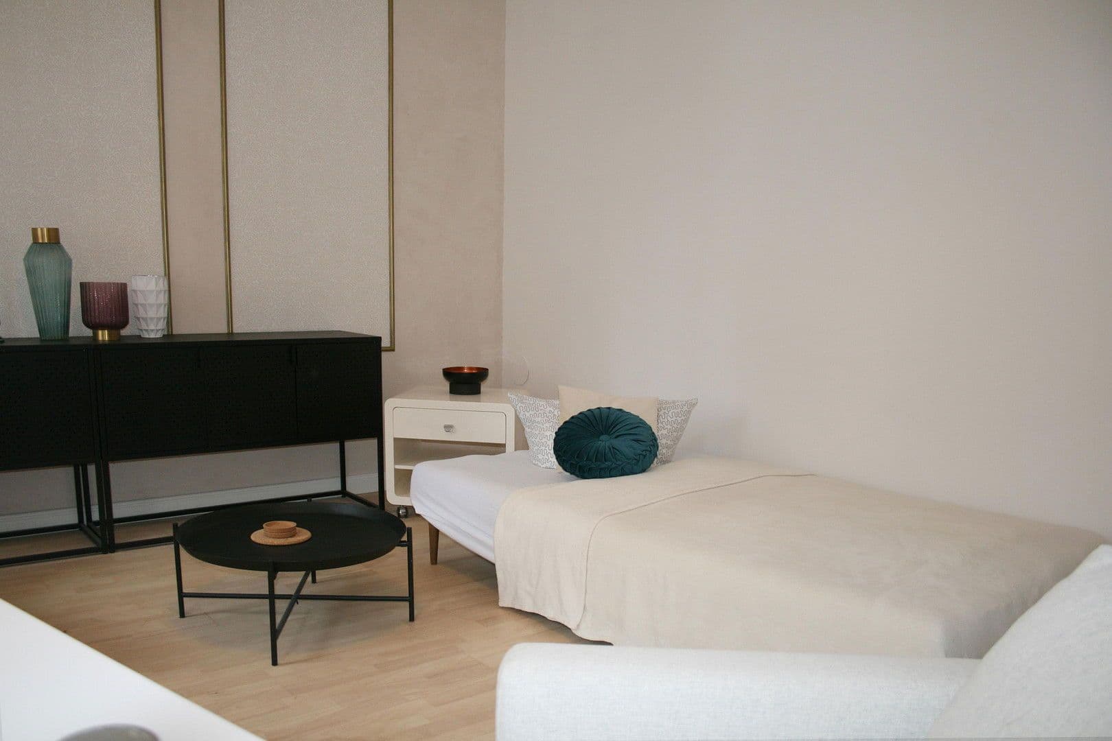 Pronájem bytu 3+1 73 m², Karlsbaderstrasse 15, Stuttgart, Bádensko-Württembersko Pronájem bytu 3+1 73 m², Karlsbaderstrasse 15, Stuttgart, Bádensko-Württembersko