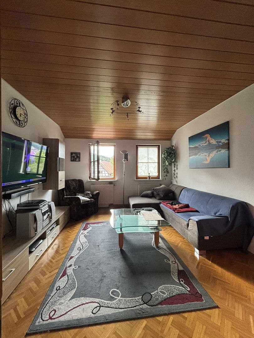 Prodej domu 170 m², pozemek 321 m², Kirchstrasse 1, Reichenbach am Heuberg, Bádensko-Württembersko Prodej domu 170 m², pozemek 321 m², Kirchstrasse 1, Reichenbach am Heuberg, Bádensko-Württembersko