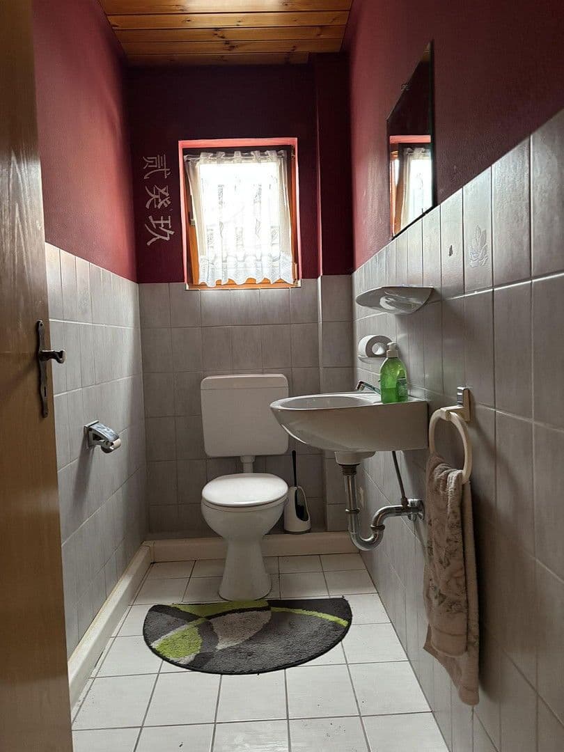 Prodej domu 170 m², pozemek 321 m², Kirchstrasse 1, Reichenbach am Heuberg, Bádensko-Württembersko Prodej domu 170 m², pozemek 321 m², Kirchstrasse 1, Reichenbach am Heuberg, Bádensko-Württembersko