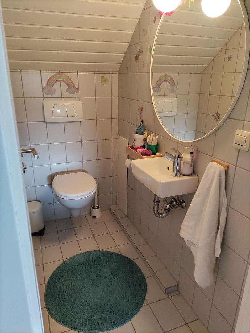 Prodej domu 211 m², pozemek 322 m², Rauenberger Straße, Dielheim, Bádensko-Württembersko Prodej domu 211 m², pozemek 322 m², Rauenberger Straße, Dielheim, Bádensko-Württembersko