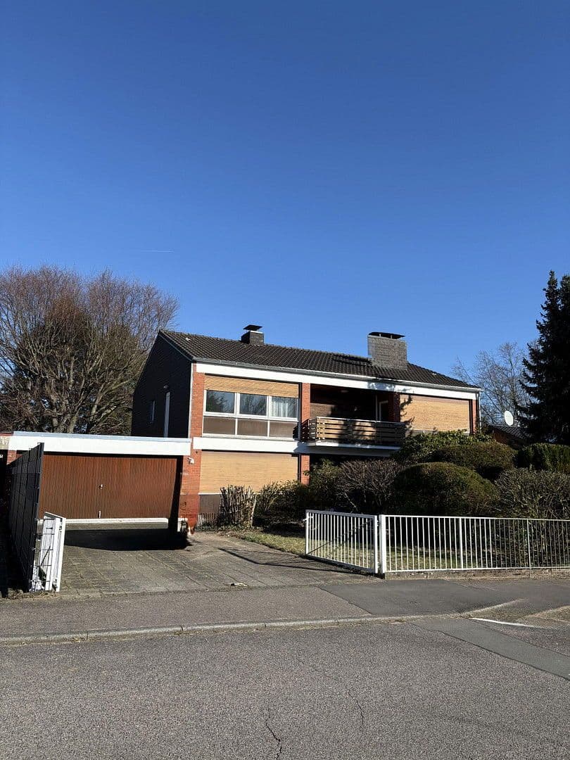Prodej domu 310 m², pozemek 1.050 m², An der Engelsfuhr 36, Bergisch Gladbach, Severní Porýní-Vestfálsko Prodej domu 310 m², pozemek 1.050 m², An der Engelsfuhr 36, Bergisch Gladbach, Severní Porýní-Vestfálsko