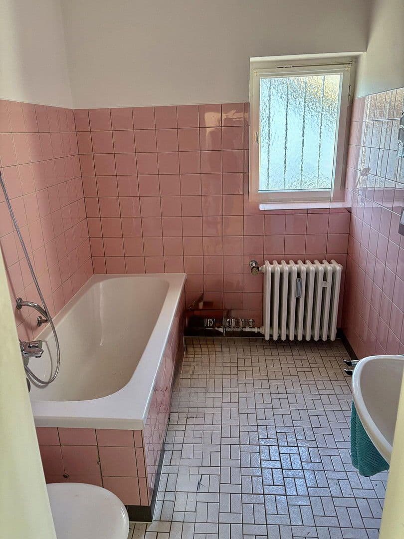 Prodej domu 310 m², pozemek 1.050 m², An der Engelsfuhr 36, Bergisch Gladbach, Severní Porýní-Vestfálsko Prodej domu 310 m², pozemek 1.050 m², An der Engelsfuhr 36, Bergisch Gladbach, Severní Porýní-Vestfálsko