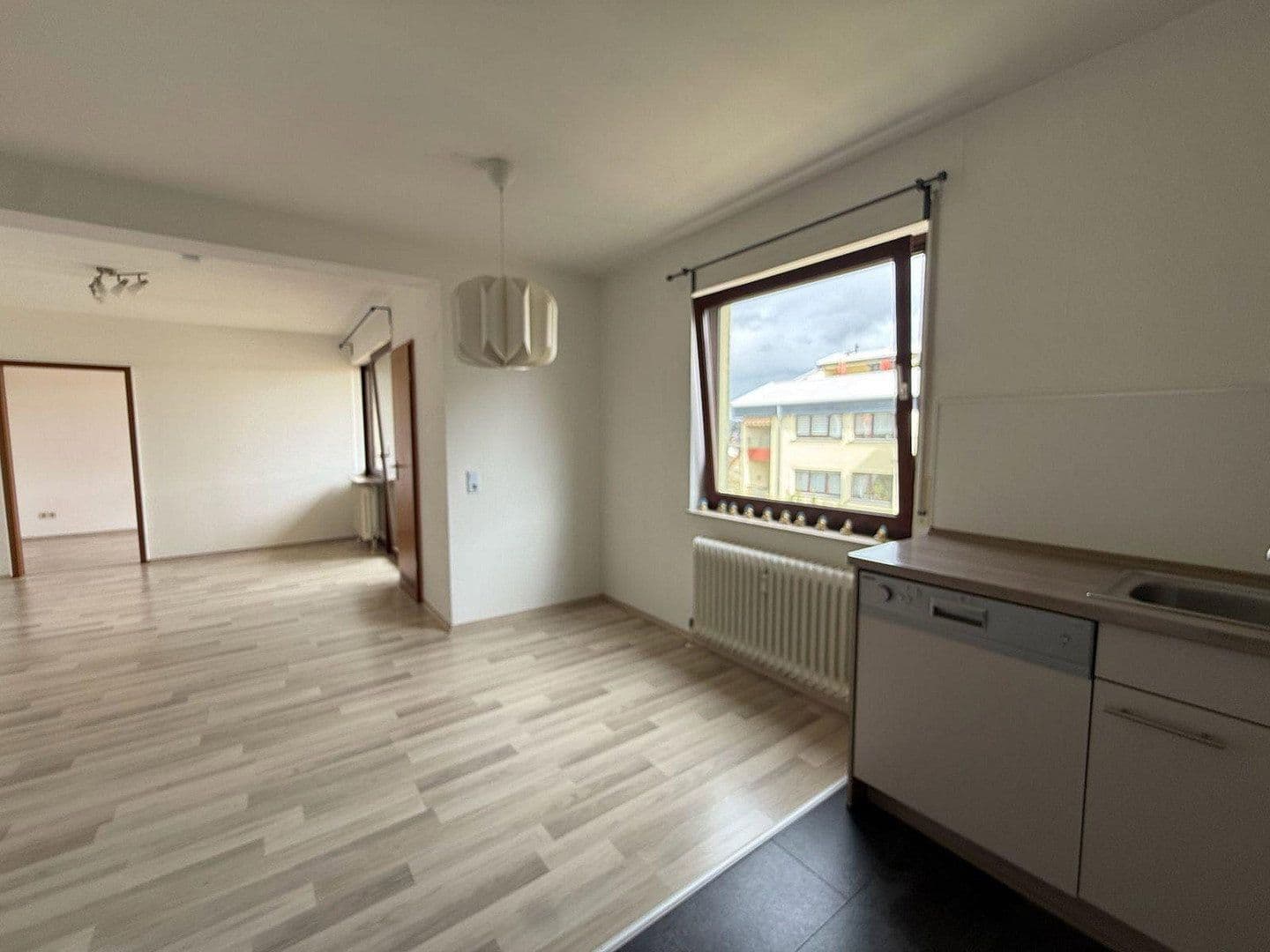 Pronájem bytu 2+1 51 m², Dreieichstr., Friedrichsdorf, Hessen Pronájem bytu 2+1 51 m², Dreieichstr., Friedrichsdorf, Hessen