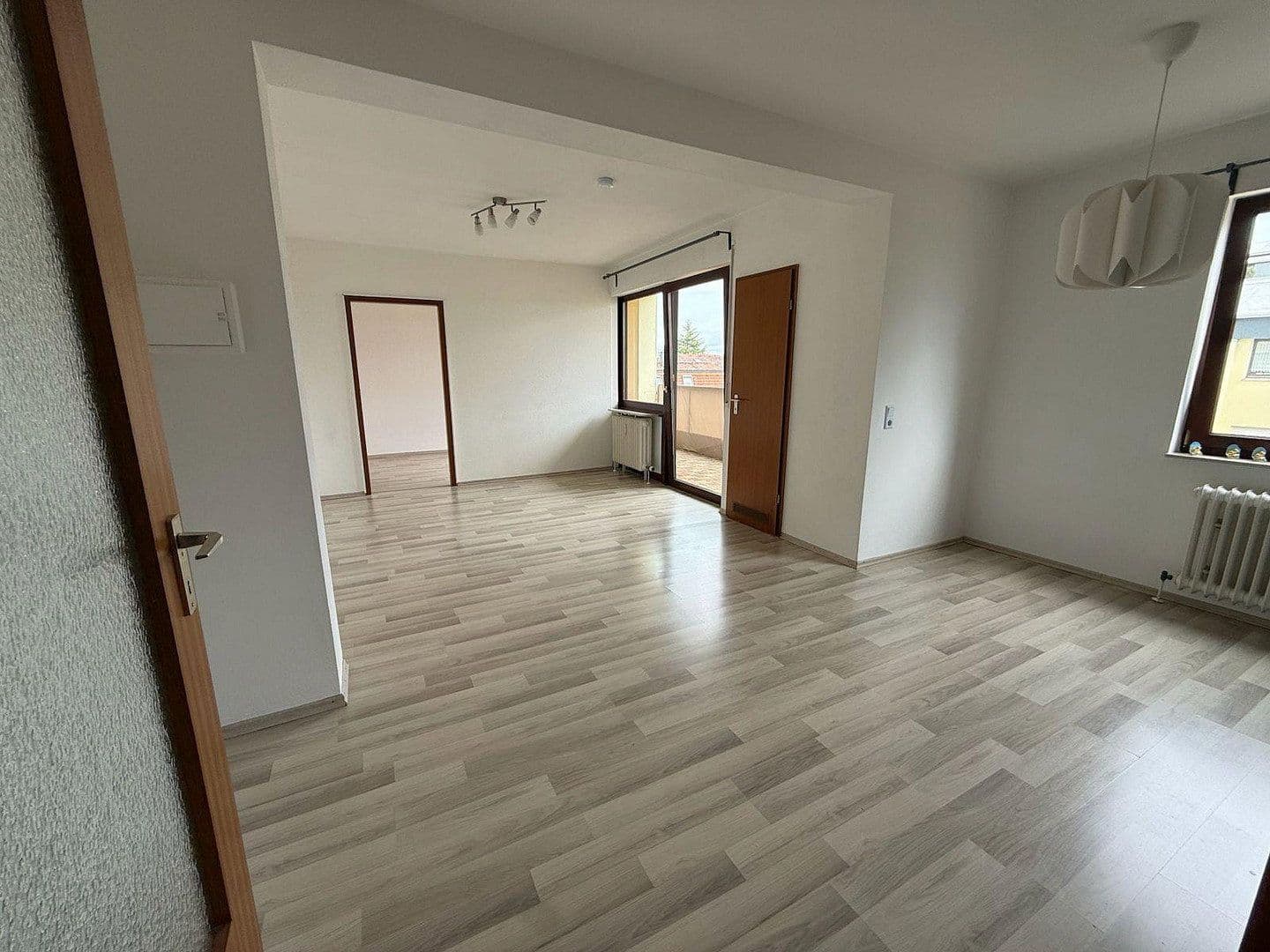 Pronájem bytu 2+1 51 m², Dreieichstr., Friedrichsdorf, Hessen Pronájem bytu 2+1 51 m², Dreieichstr., Friedrichsdorf, Hessen