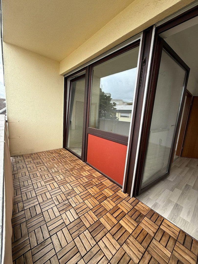 Pronájem bytu 2+1 51 m², Dreieichstr., Friedrichsdorf, Hessen Pronájem bytu 2+1 51 m², Dreieichstr., Friedrichsdorf, Hessen