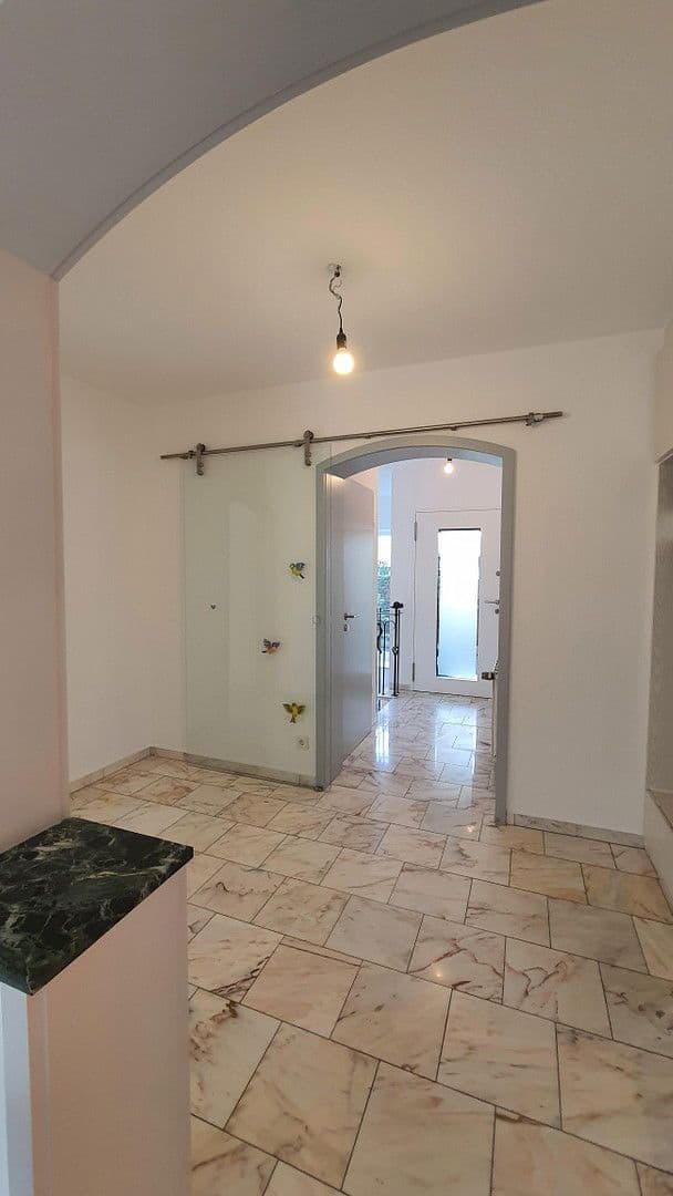 Pronájem bytu 4+kk 130 m², Duisburg, Severní Porýní-Vestfálsko Pronájem bytu 4+kk 130 m², Duisburg, Severní Porýní-Vestfálsko