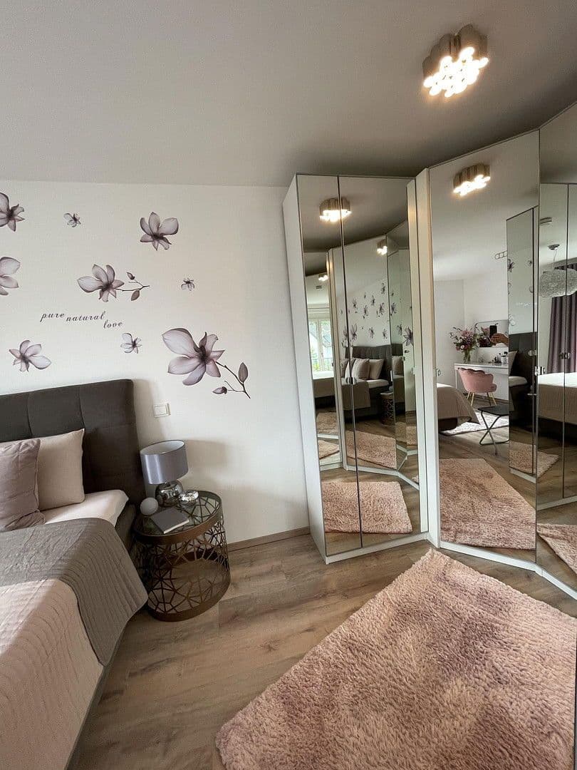 Prodej domu 232 m², pozemek 327 m², Baden-Baden, Bádensko-Württembersko Prodej domu 232 m², pozemek 327 m², Baden-Baden, Bádensko-Württembersko