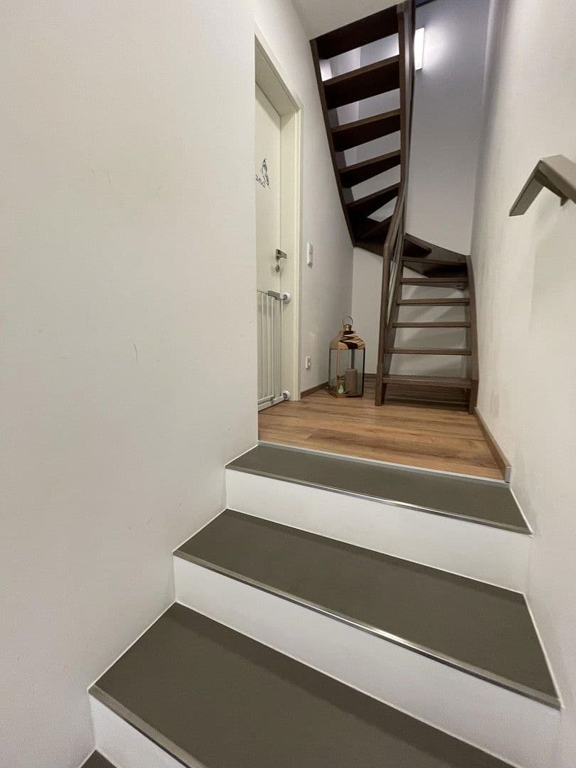 Prodej domu 232 m², pozemek 327 m², Baden-Baden, Bádensko-Württembersko Prodej domu 232 m², pozemek 327 m², Baden-Baden, Bádensko-Württembersko