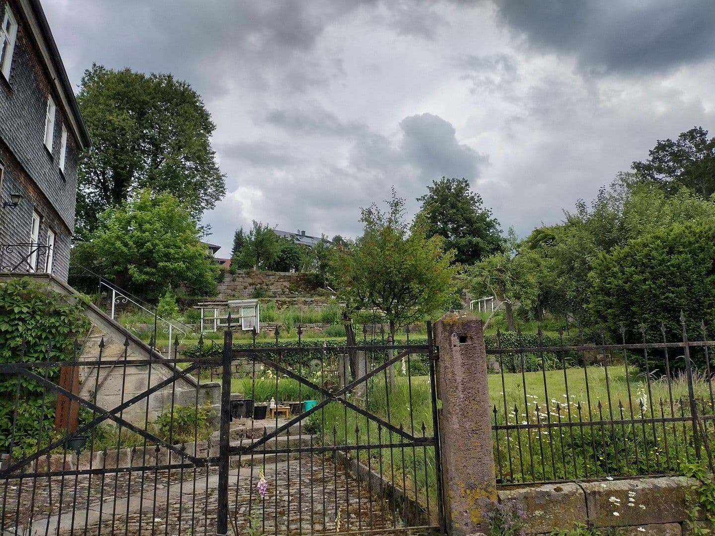 Prodej domu 225 m², pozemek 1.338 m², Kalbach, Hessen Prodej domu 225 m², pozemek 1.338 m², Kalbach, Hessen