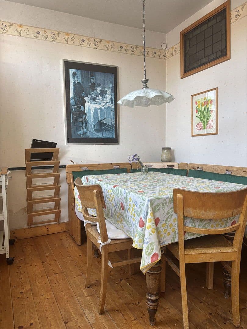 Prodej domu 225 m², pozemek 1.338 m², Kalbach, Hessen Prodej domu 225 m², pozemek 1.338 m², Kalbach, Hessen