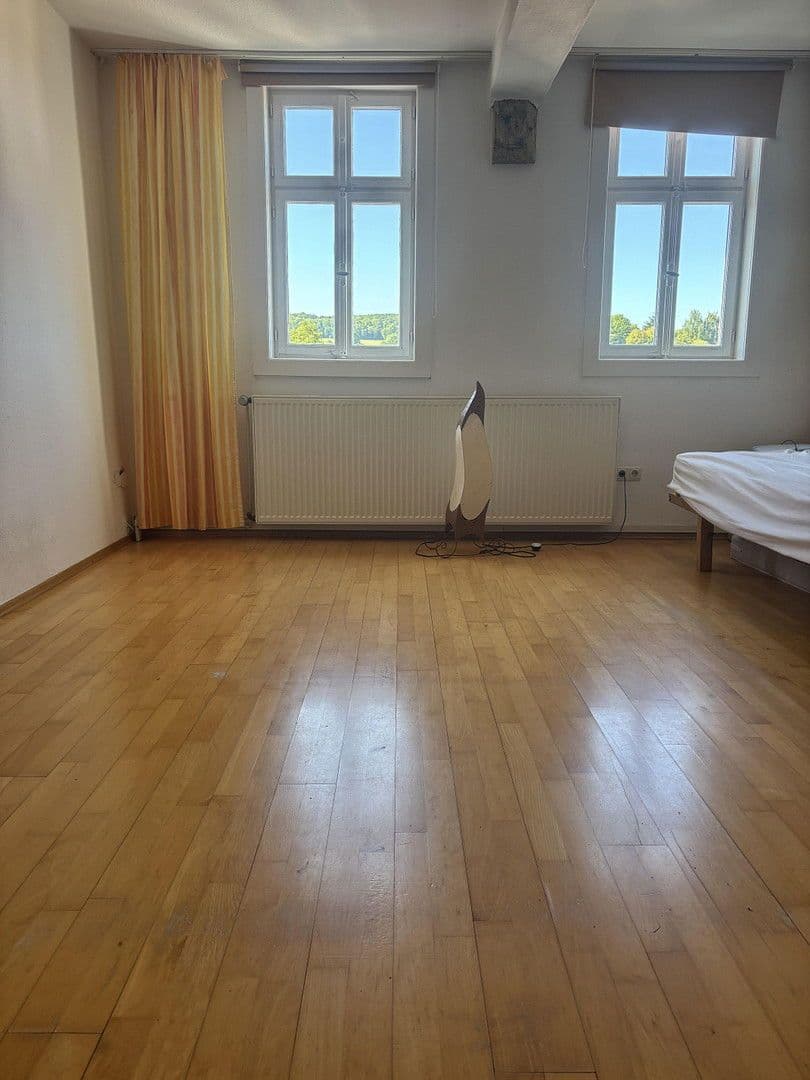 Prodej domu 225 m², pozemek 1.338 m², Kalbach, Hessen Prodej domu 225 m², pozemek 1.338 m², Kalbach, Hessen