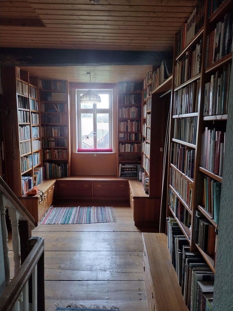 Prodej domu 225 m², pozemek 1.338 m², Kalbach, Hessen Prodej domu 225 m², pozemek 1.338 m², Kalbach, Hessen