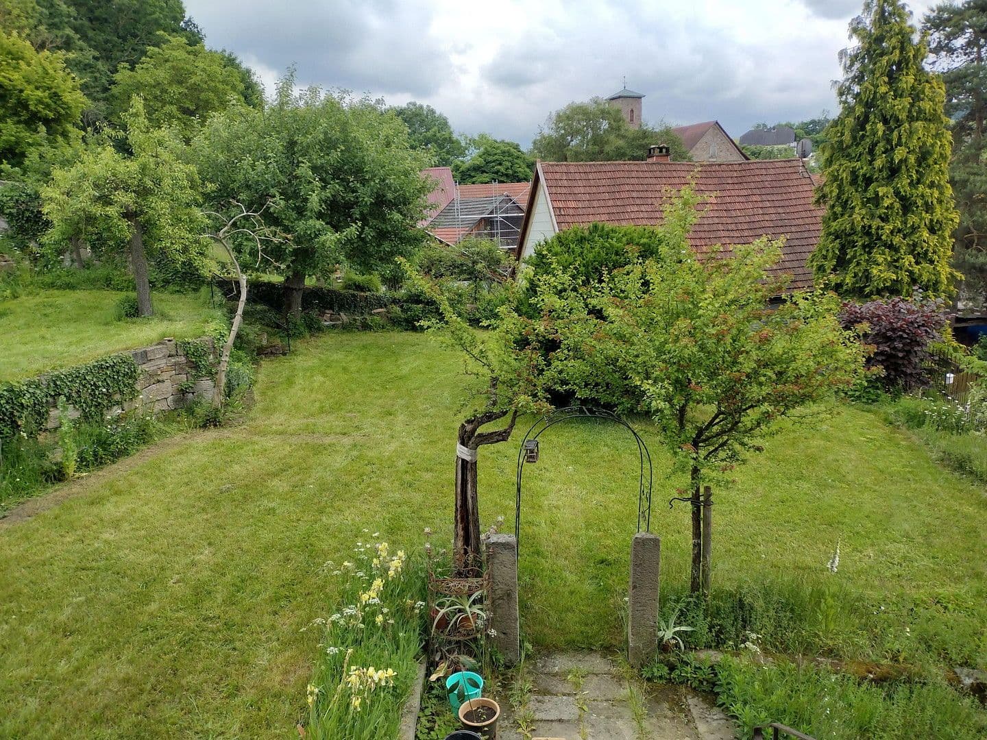 Prodej domu 225 m², pozemek 1.338 m², Kalbach, Hessen Prodej domu 225 m², pozemek 1.338 m², Kalbach, Hessen