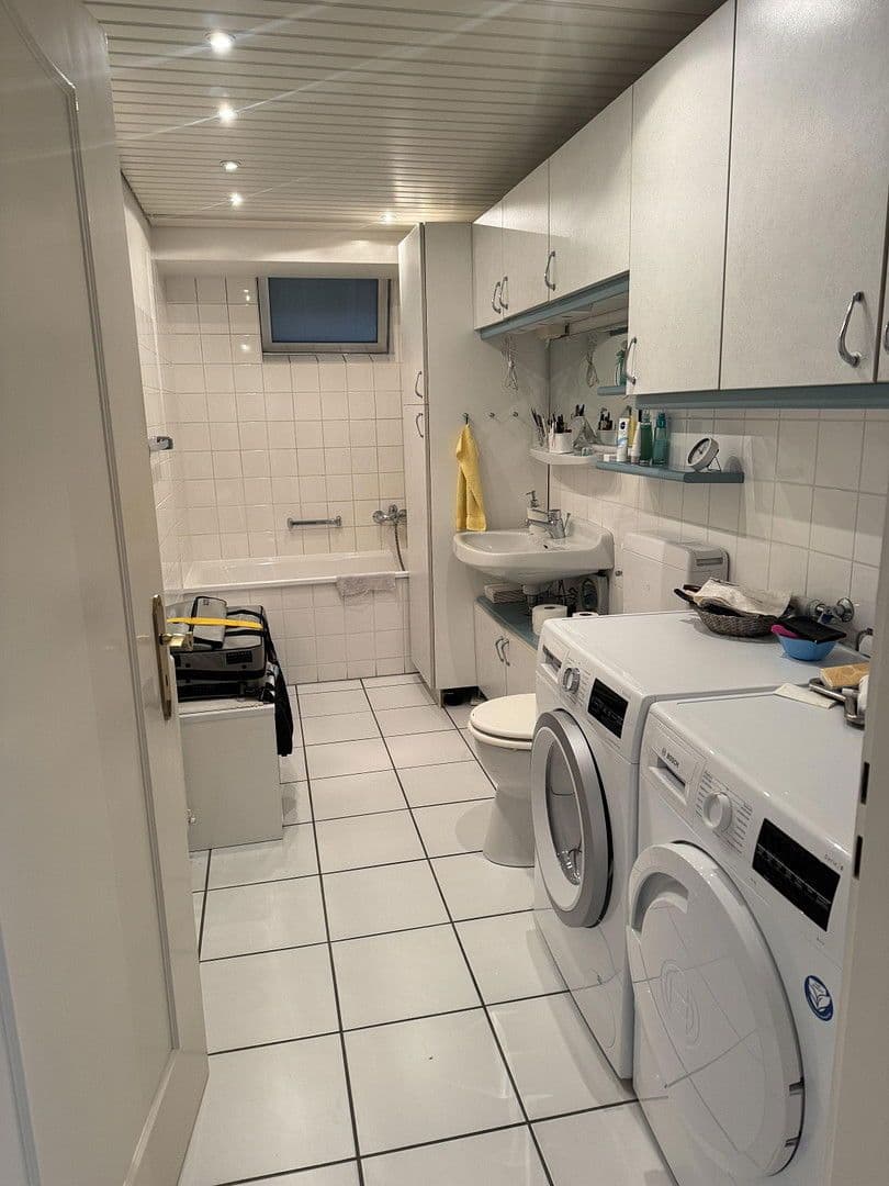 Pronájem bytu 2+1 55 m², Solingen, Severní Porýní-Vestfálsko Pronájem bytu 2+1 55 m², Solingen, Severní Porýní-Vestfálsko