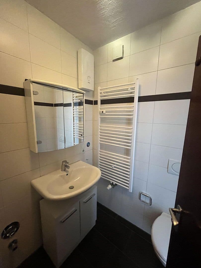 Pronájem bytu 1+1 38 m², Fürst-Äbtissinnen Str.4, Bad Breisig, Porýní-Falc Pronájem bytu 1+1 38 m², Fürst-Äbtissinnen Str.4, Bad Breisig, Porýní-Falc