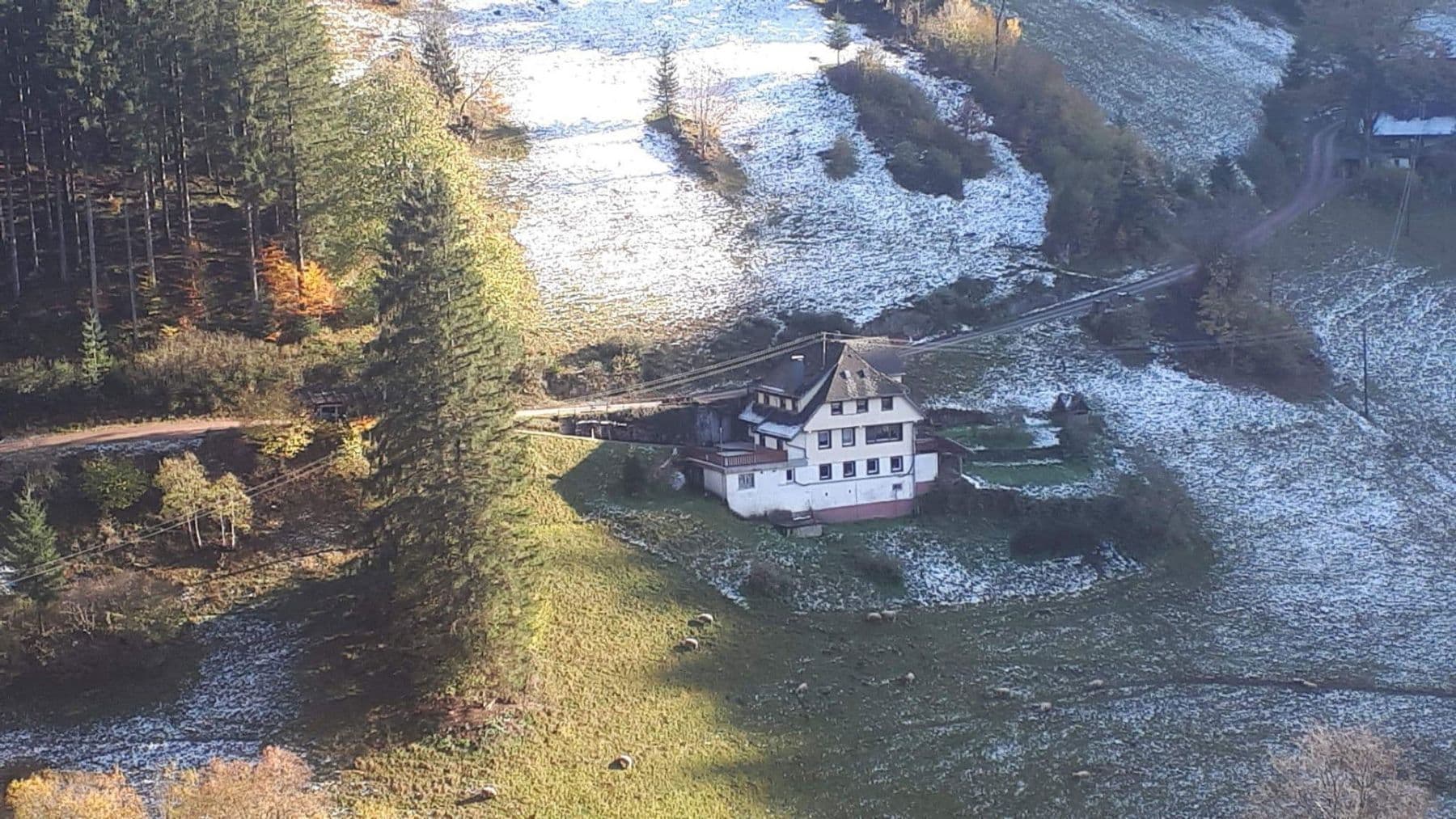 Prodej domu 186 m², pozemek 12.000 m², Gütenbach, Bádensko-Württembersko Prodej domu 186 m², pozemek 12.000 m², Gütenbach, Bádensko-Württembersko