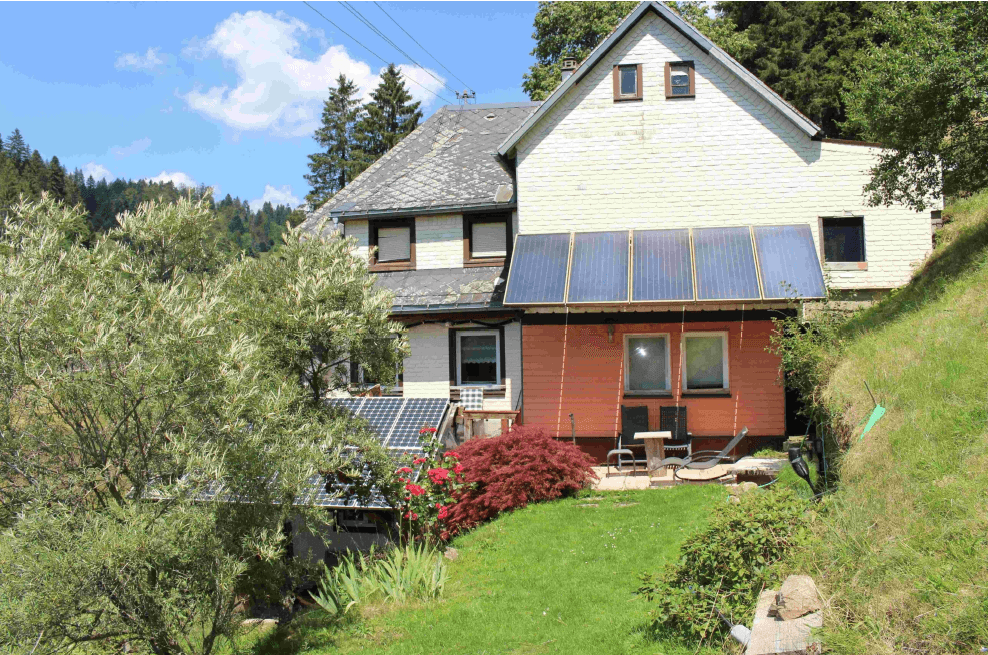 Prodej domu 186 m², pozemek 12.000 m², Gütenbach, Bádensko-Württembersko Prodej domu 186 m², pozemek 12.000 m², Gütenbach, Bádensko-Württembersko