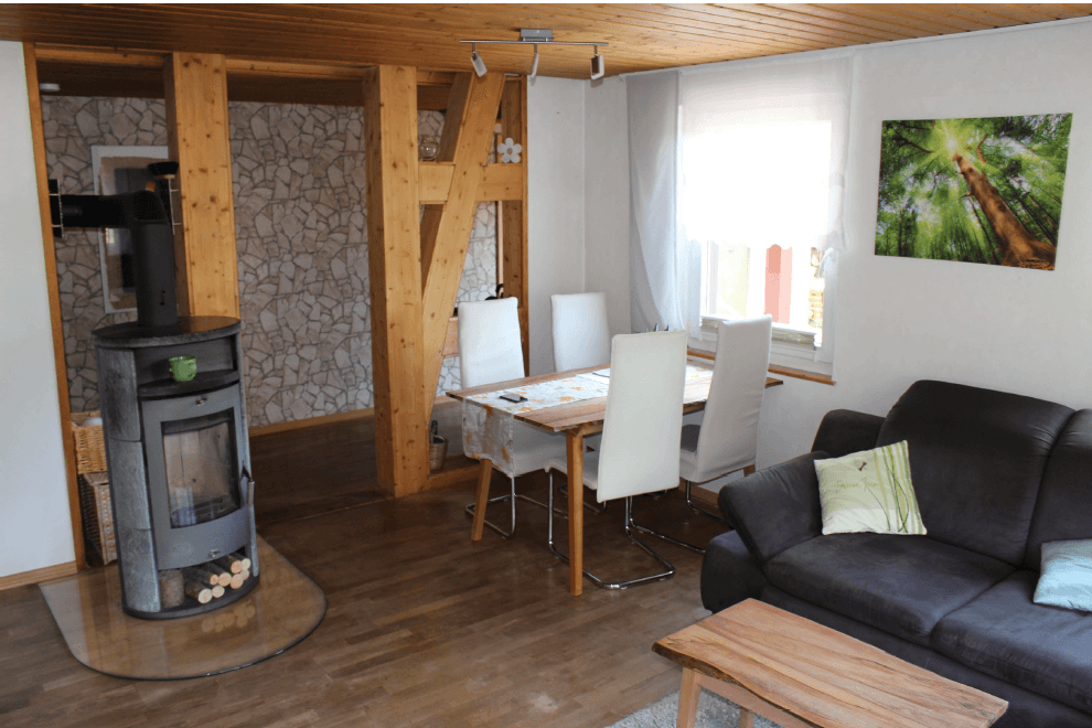 Prodej domu 186 m², pozemek 12.000 m², Gütenbach, Bádensko-Württembersko Prodej domu 186 m², pozemek 12.000 m², Gütenbach, Bádensko-Württembersko