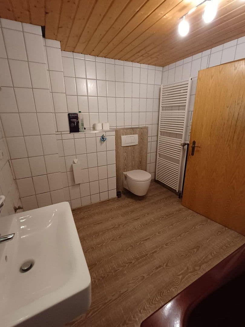 Prodej domu 186 m², pozemek 12.000 m², Gütenbach, Bádensko-Württembersko Prodej domu 186 m², pozemek 12.000 m², Gütenbach, Bádensko-Württembersko