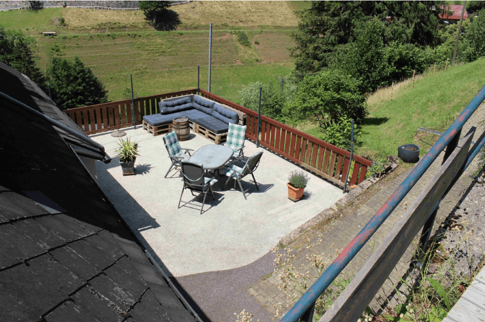 Prodej domu 186 m², pozemek 12.000 m², Gütenbach, Bádensko-Württembersko Prodej domu 186 m², pozemek 12.000 m², Gütenbach, Bádensko-Württembersko