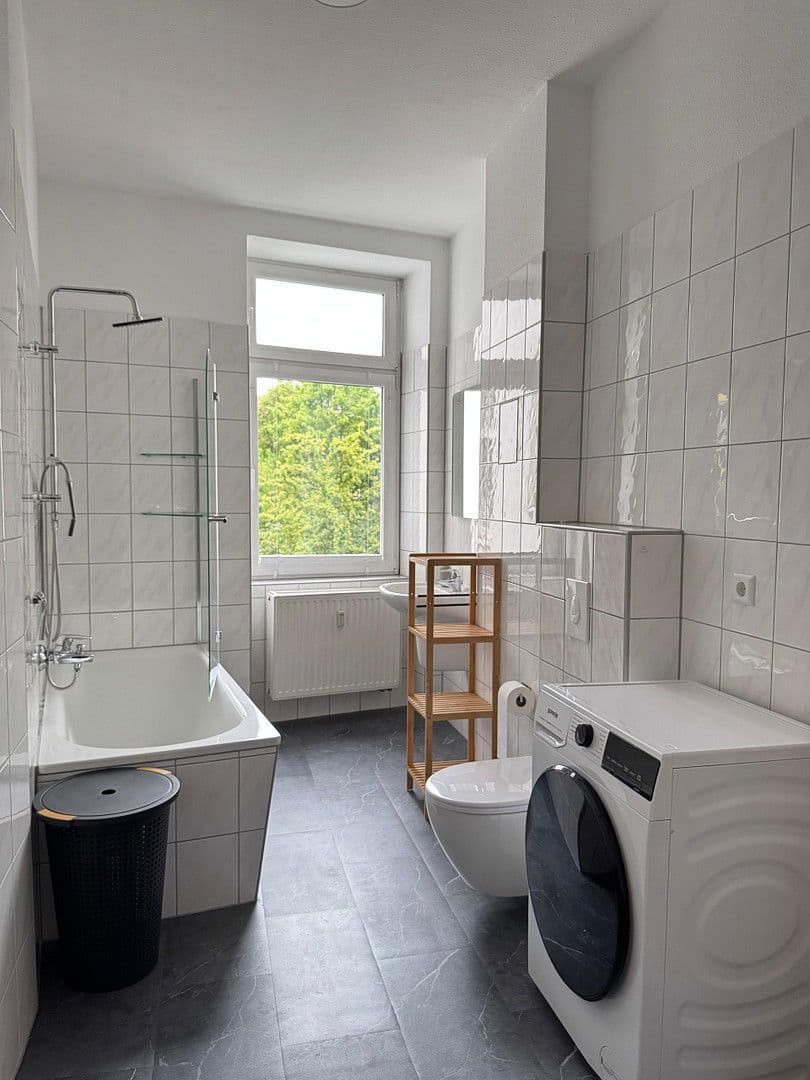 Pronájem bytu 3+1 92 m², Zwingerstraße 18, Halle, Sasko-Anhaltsko Pronájem bytu 3+1 92 m², Zwingerstraße 18, Halle, Sasko-Anhaltsko