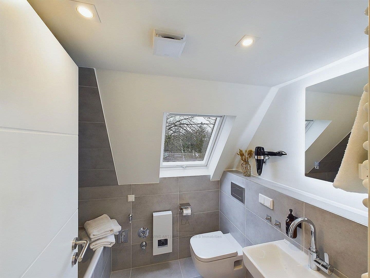 Pronájem bytu 1+kk 35 m², Jägerstraße 30, Leverkusen, Severní Porýní-Vestfálsko Pronájem bytu 1+kk 35 m², Jägerstraße 30, Leverkusen, Severní Porýní-Vestfálsko