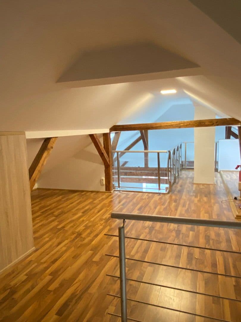 Pronájem bytu 6+1 177 m², Augsburg, Bavorsko Pronájem bytu 6+1 177 m², Augsburg, Bavorsko