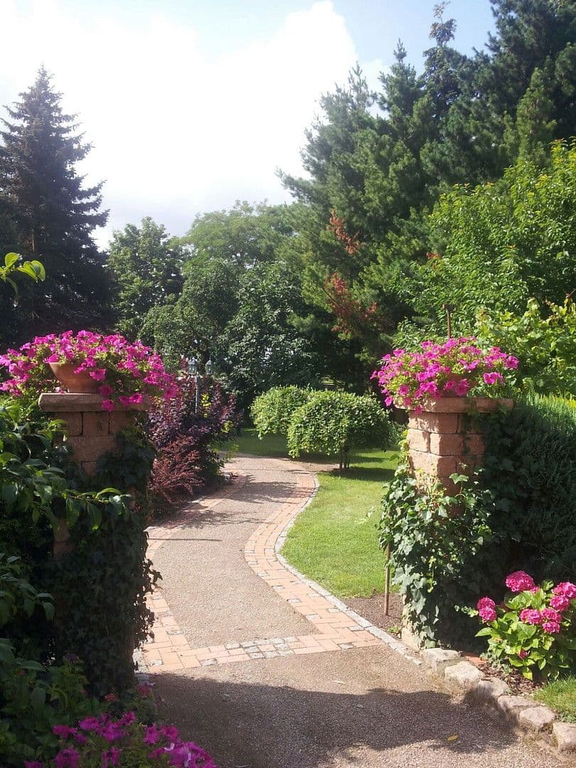 Prodej domu 368 m², pozemek 1.568 m², Neuendorf 1, Oderberg, Braniborsko Prodej domu 368 m², pozemek 1.568 m², Neuendorf 1, Oderberg, Braniborsko