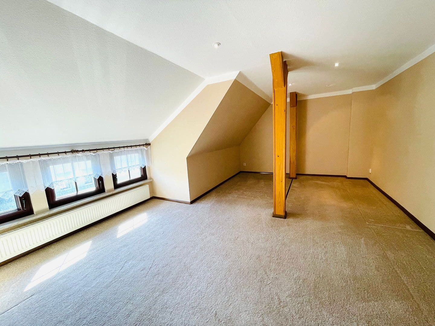 Prodej domu 368 m², pozemek 1.568 m², Neuendorf 1, Oderberg, Braniborsko Prodej domu 368 m², pozemek 1.568 m², Neuendorf 1, Oderberg, Braniborsko