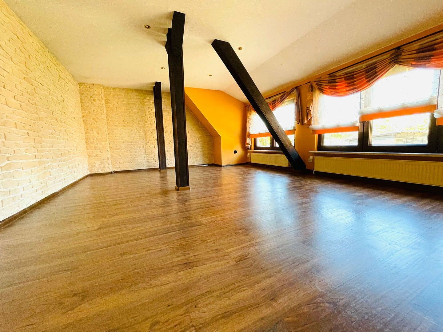 Prodej domu 368 m², pozemek 1.568 m², Neuendorf 1, Oderberg, Braniborsko Prodej domu 368 m², pozemek 1.568 m², Neuendorf 1, Oderberg, Braniborsko