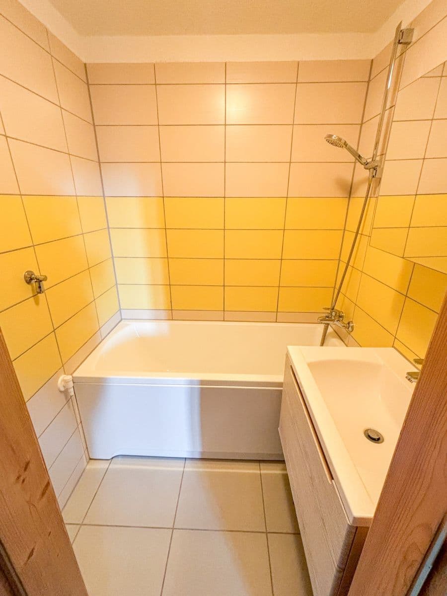 Pronájem bytu 2+1 51 m², Nemocniční, Aš, Karlovarský kraj Pronájem bytu 2+1 51 m², Nemocniční, Aš, Karlovarský kraj