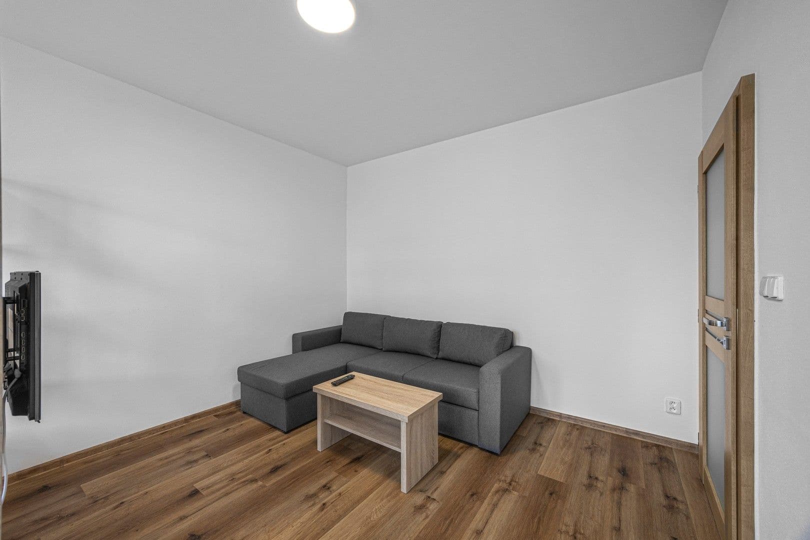 Pronájem bytu 1+1 42 m², Kubánské náměstí, Praha, Praha Pronájem bytu 1+1 42 m², Kubánské náměstí, Praha, Praha