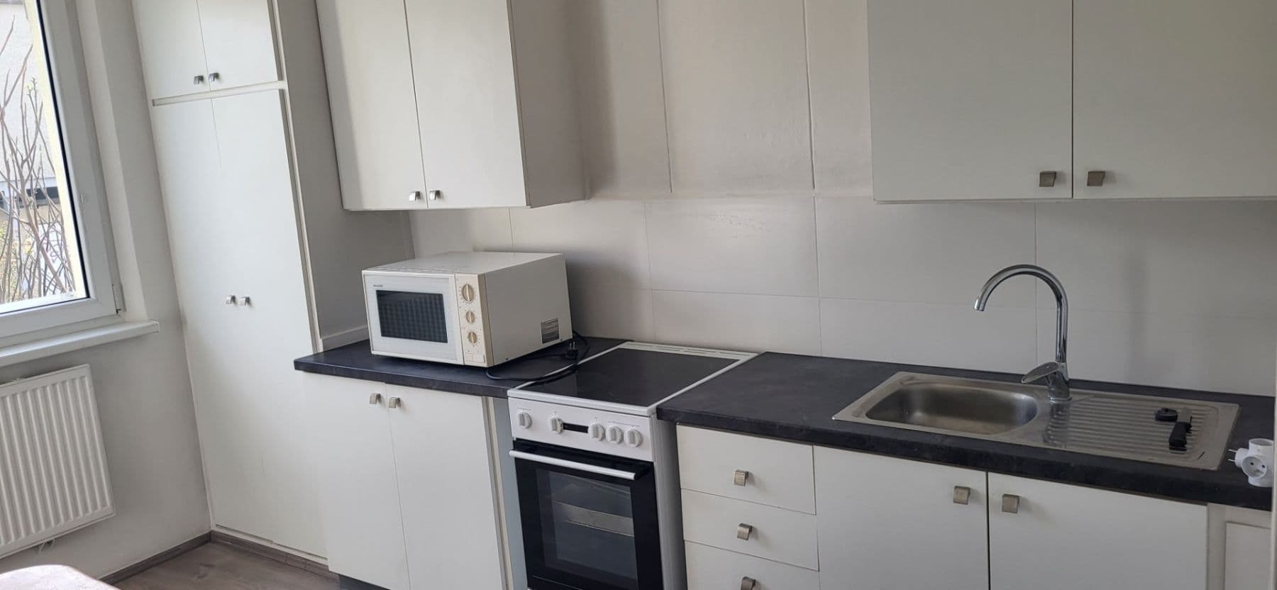 Pronájem bytu 2+1 59 m², Benešovo nábřeží, Zlín, Zlínský kraj Pronájem bytu 2+1 59 m², Benešovo nábřeží, Zlín, Zlínský kraj