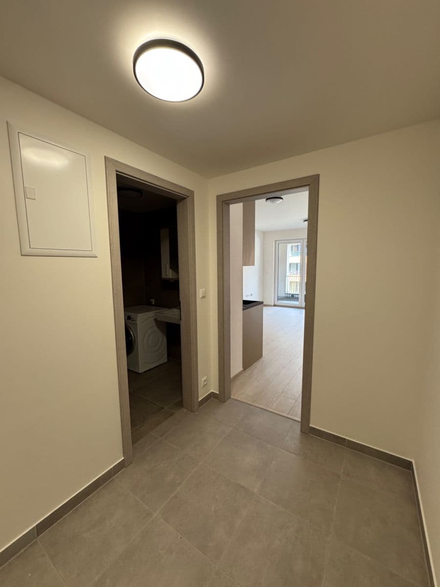 Pronájem bytu 1+kk 30 m², Poděbradská, Praha, Praha Pronájem bytu 1+kk 30 m², Poděbradská, Praha, Praha